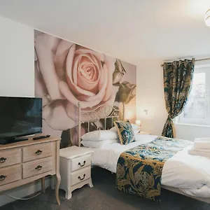 River Court By Payman Club , Cambridge (Cambridgeshire) United Kingdom