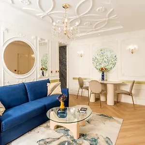 Merveil - Luxury - Notre Dame - Boulangers , Paris France