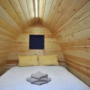 Wolds Glamping 3*, York United Kingdom
