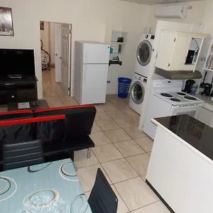 Stewart Apt- Trincity, Airport, Washer, Dryer, Office, Cable , Wifi , Trincity Trinidad And Tobago